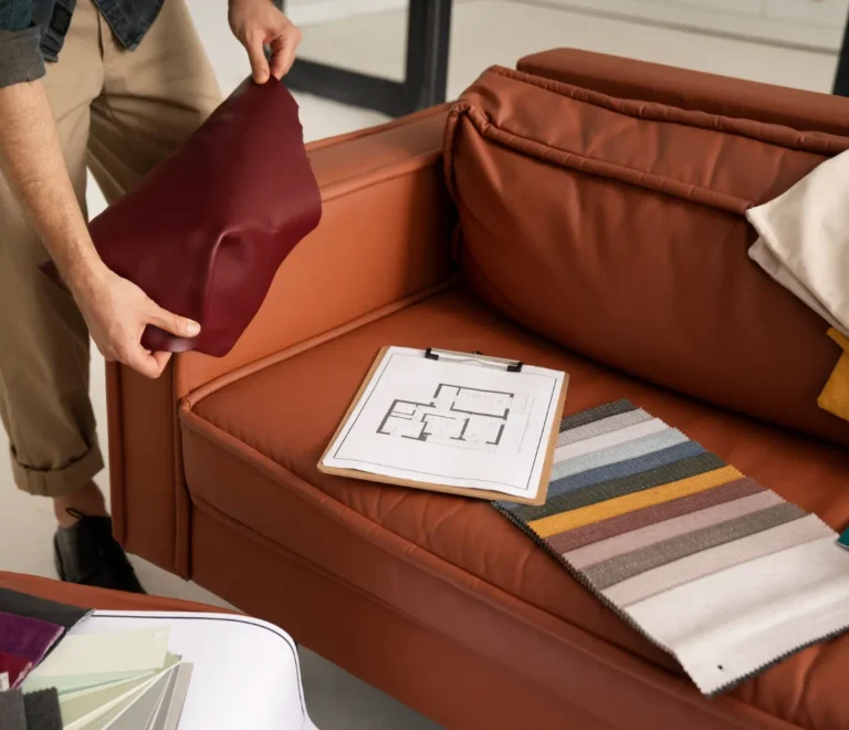 Errores comunes al restaurar muebles tapizados antiguos